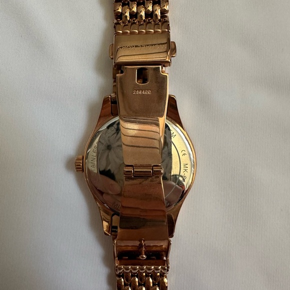 MICHAEL KORS “Amelia” Multi-Function Rose Gold Women’s Watch - Picture 7 of 10